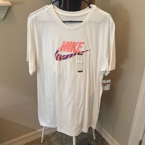 NWT Nike Tee